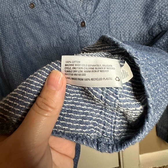 Women’s TOMS®️ Blue Denim Shirt - Size M - Picture 2 of 7